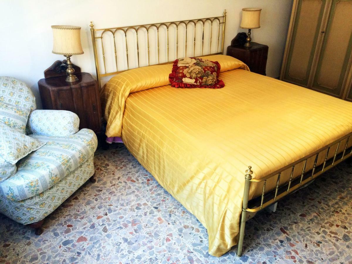 Roma Manuela'S Cozy Guest House Trastevere Exterior photo